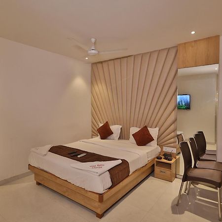 Hotel Stay Inn Нави Мумбай Екстериор снимка