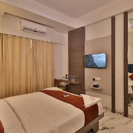 Hotel Stay Inn Нави Мумбай Екстериор снимка