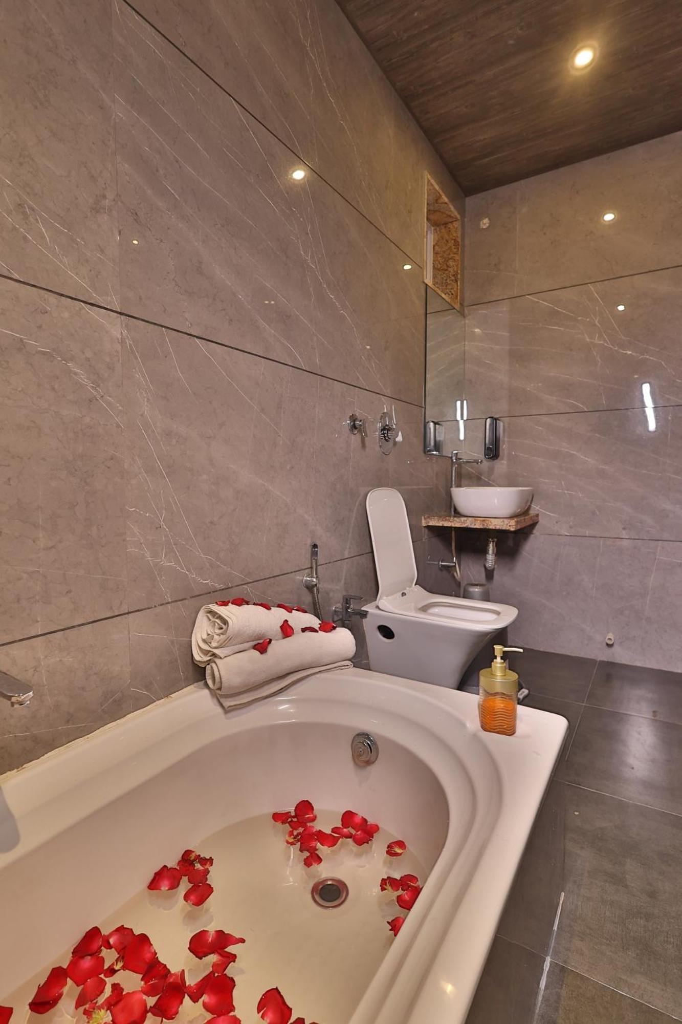 Hotel Stay Inn Нави Мумбай Екстериор снимка