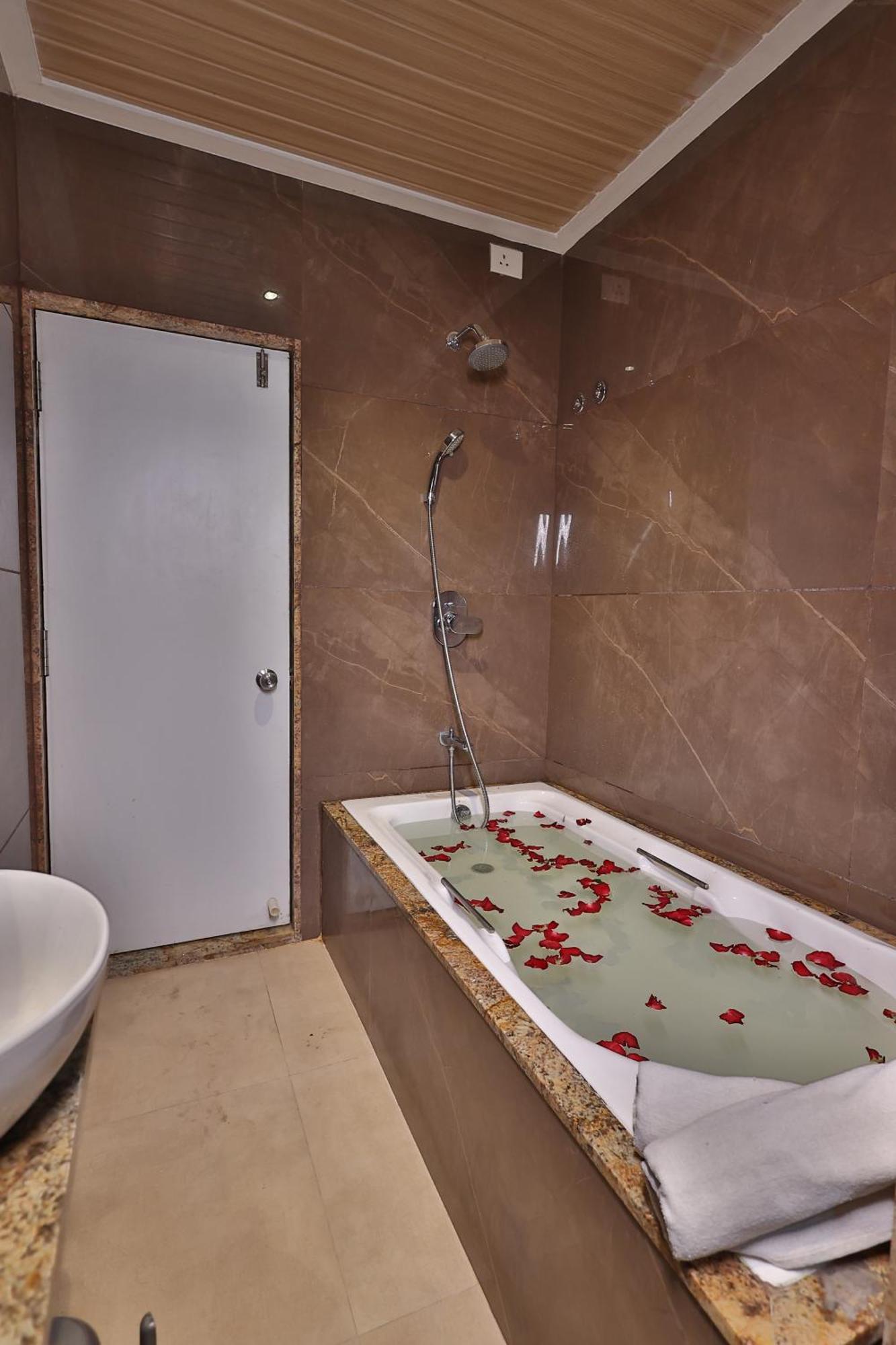 Hotel Stay Inn Нави Мумбай Екстериор снимка